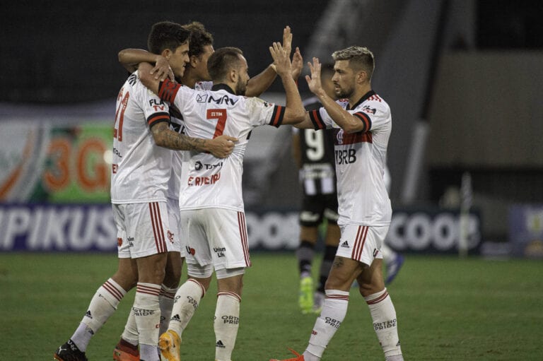 “Todo mundo aqui acredita no título”, diz vice-presidente do Flamengo