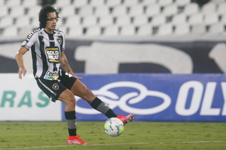 Matheus Nascimento foca na próxima temporada do Botafogo