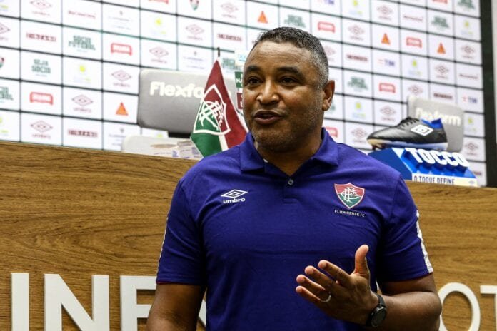 Roger Machado aposta na mescla de experiência e juventude no Fluminense
