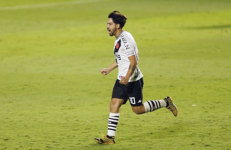 Benítez vira dúvida no Vasco para encarar Corinthians