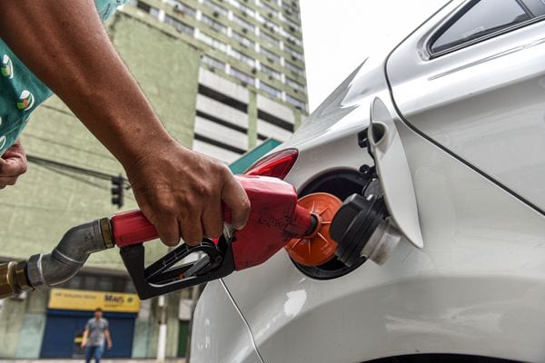 Postos de combustíveis já vendem o litro de gasolina por R$ 5,69 no Estado. Crédito: Vitor Jubini