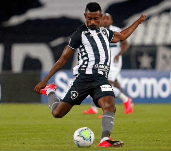 Botafogo ainda não chega a acordo para rescindir com Kalou