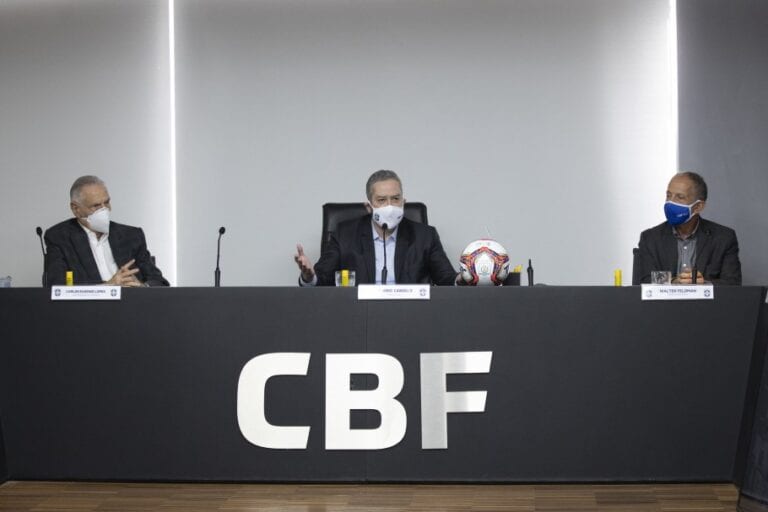 Série B do Campeonato Brasileiro terá limite de troca de técnicos em 2021