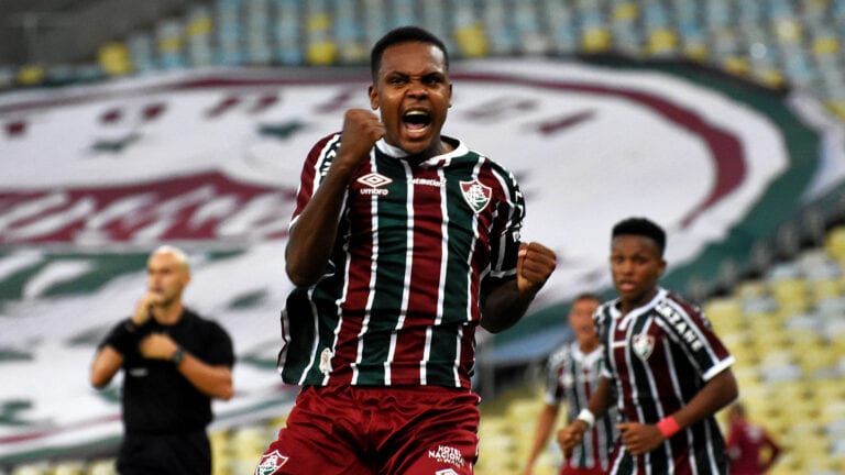 Fluminense busca recuperação contra a Portuguesa