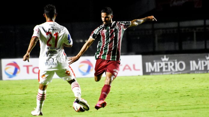 Igor Julião destaca evolução do Fluminense e faz elogios a Ganso