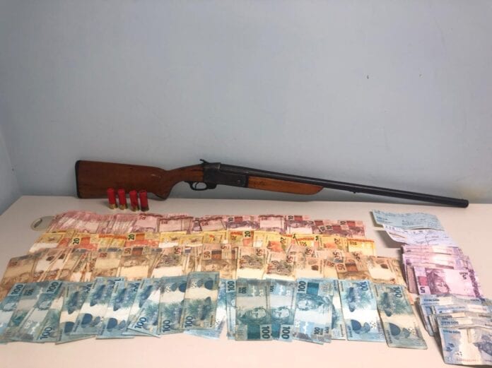 Operação conjunta apreende arma, dinheiro e munições em Jaguaré