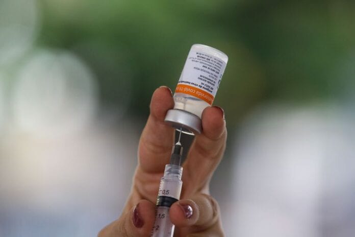 Câmara aprova MP que autoriza adesão de Brasil a consórcio de vacinas