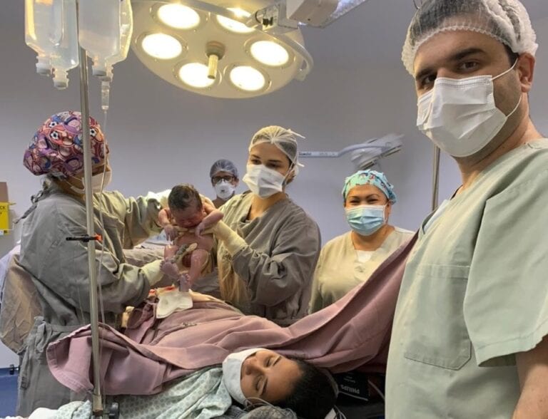 Após interdição de hospital por morte de bebês, Guarapari comemora 10 mil partos