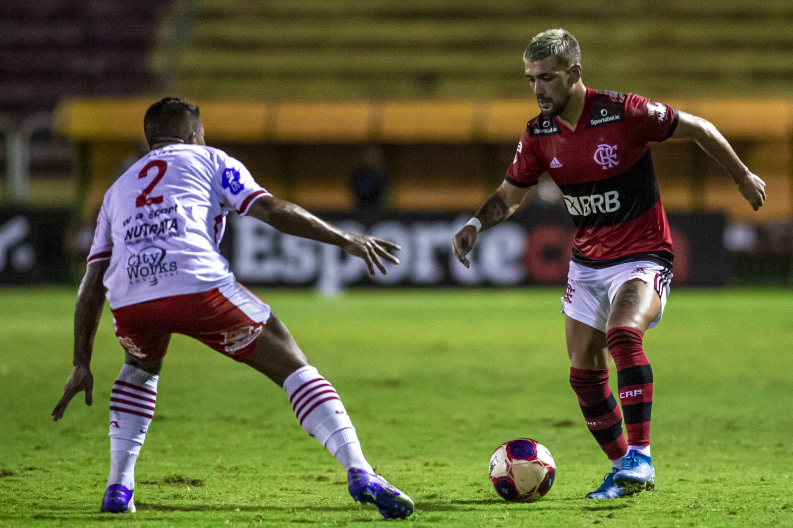 Arrascaeta elogia parceria com Gabigol e Bruno Henrique ...