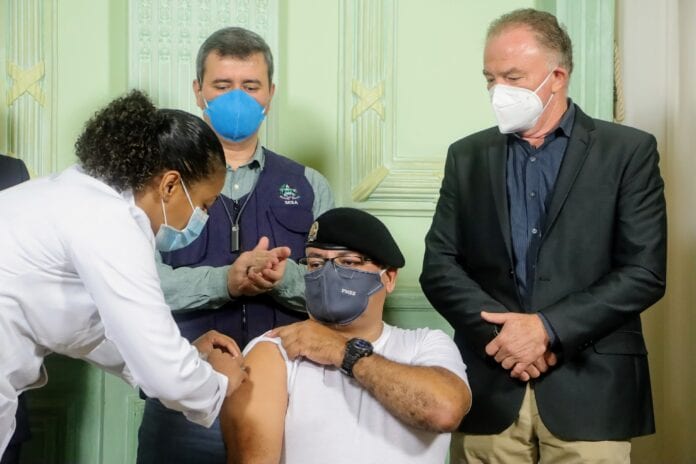 Espírito Santo inicia vacinação do grupo das forças de segurança pública contra a Covid-19
