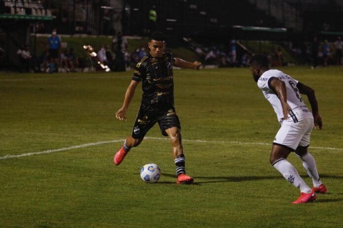 Botafogo arranca empate no fim, mas é eliminado pelo ABC nos pênaltis