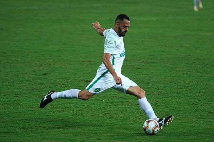 Botafogo fica perto de acertar com Anselmo Ramon e Chay