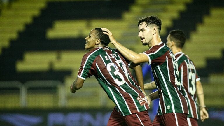Fluminense bate Macaé e entra no G-4 do Campeonato Carioca