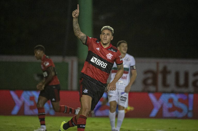 Pedro analisa empate do Flamengo com a Portuguesa