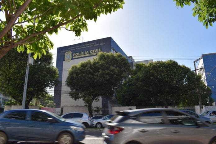 Homem que se passava por policial civil da Delegacia de Narcóticos é detido