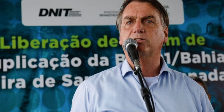 Bolsonaro diz que vai recompor cortes no orçamento