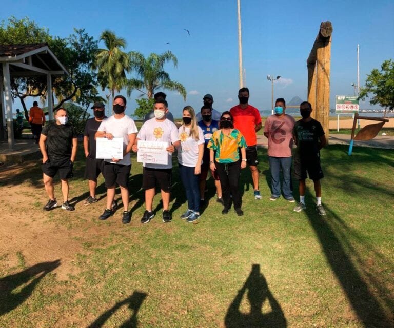 Prefeito visita Ilha do Gambá e discute projeto de revitalização e infraestrutura junto aos usuários do local