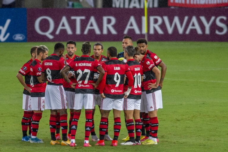 Flamengo e LDU jogam por liderança do grupo G em Quito