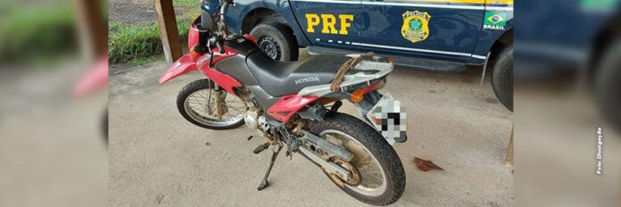 Em Itapemirim/ES, moto furtada é recupera pela PRF  durante fiscalização na BR 101