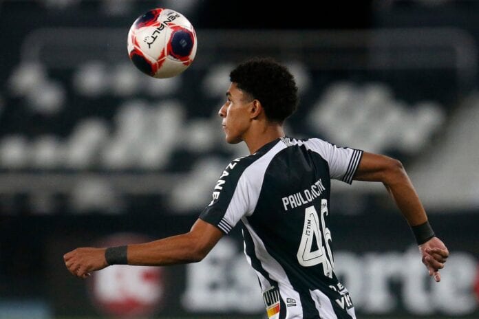 Botafogo deve vencer concorrência por PV