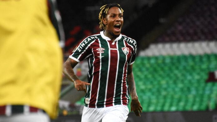 Herói do Fluminense, Abel Hernández analisa empate com o Flamengo