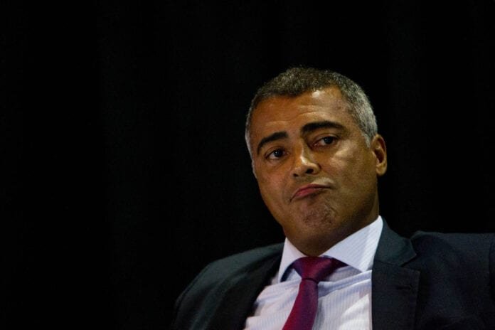 Romário nega ser contra Salgado