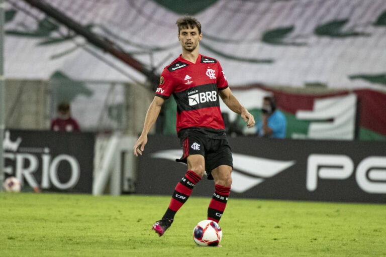 Rodrigo Caio será desfalque do Flamengo no duelo contra a LDU