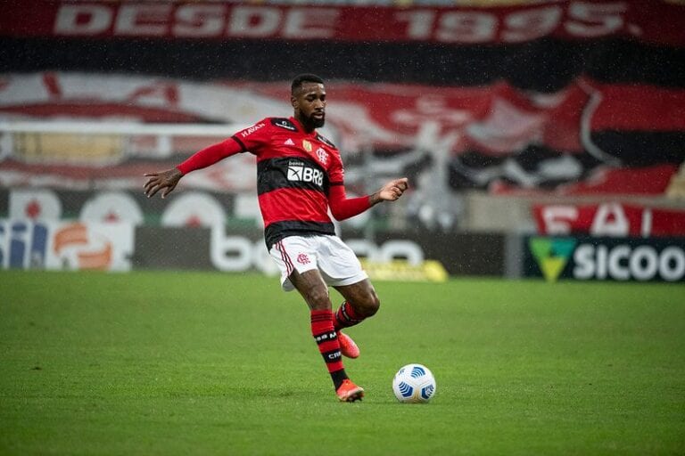Rogério Ceni reforça desejo pela permanência de Gerson no Flamengo