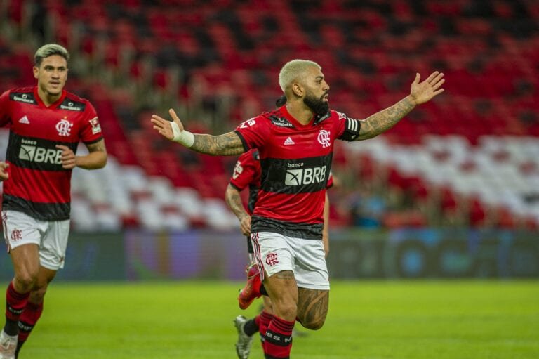 Zico coloca Gabigol na seleção de todos os tempos do Flamengo