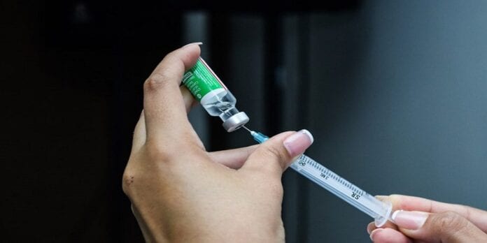 41,62% da população adulta de Anchieta/ES já receberam a primeira dose da vacina contra Covid-19