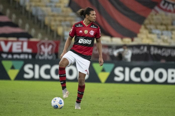 Conmebol aumenta suspensão de Willian Arão na Libertadores