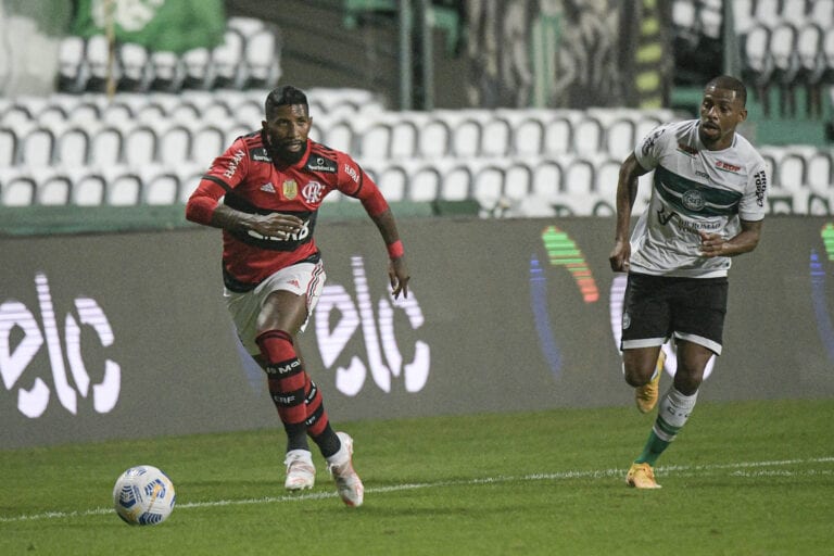 Mauricio Souza destaca estreia de Rodinei no Flamengo: “foi um pedido de Rogério Ceni”