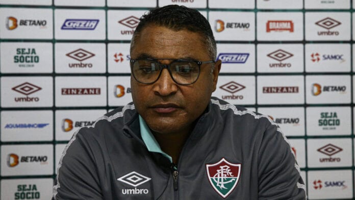 Roger Machado vê margem para evolução do Fluminense
