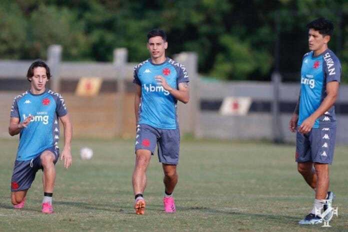 Sarrafiore comemora primeiro gol com a camisa do Vasco