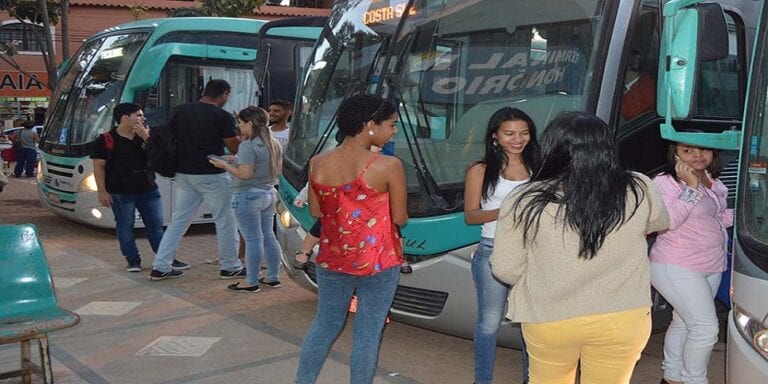 Piúma | Prefeitura libera auxílio financeiro para os estudantes universitários