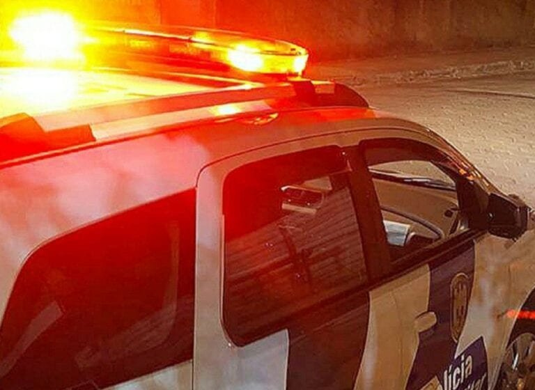 Policial consegue carro e socorre homem esfaqueado em Jerônimo Monteiro