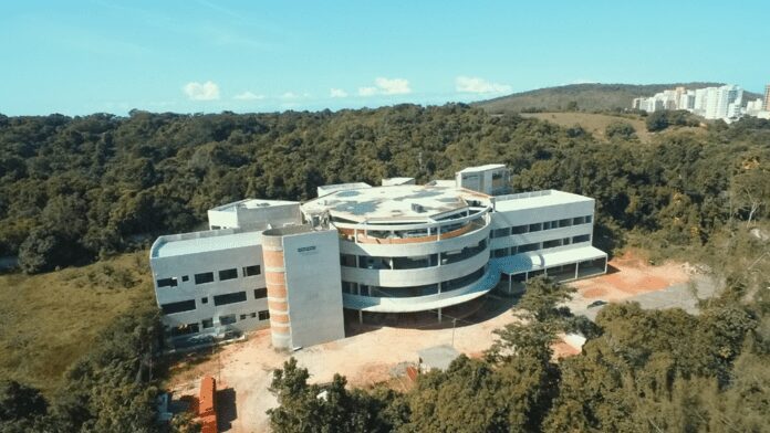 Prefeitura consegue prorrogar prazo de entrega do Hospital de Guarapari