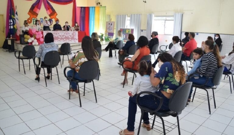Prefeitura de Cachoeiro premia crianças em concurso de arte