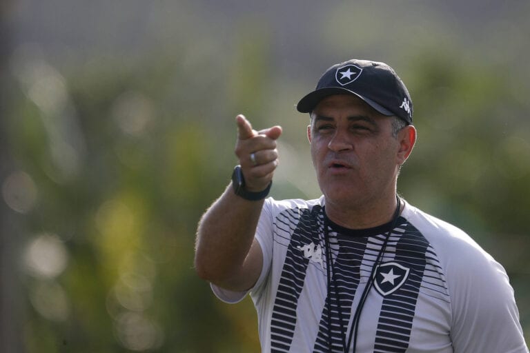 Marcelo Chamusca não aguenta pressão e é demitido do Botafogo