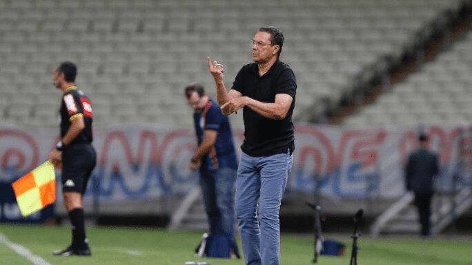 Sem clube, Luxemburgo revela vontade de comandar o Botafogo