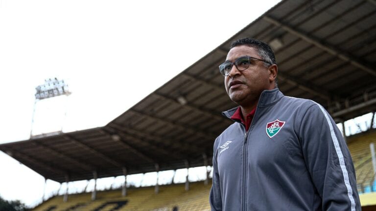 Roger Machado avalia queda de rendimento do Fluminense