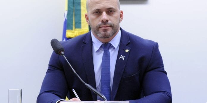 Conselho de Ética recomenda censura escrita a Daniel Silveira
