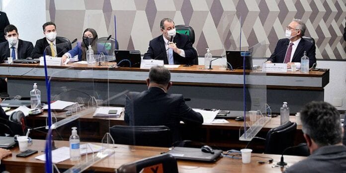 Diretora da Precisa diz não haver ilegalidade em negociação da Covaxin