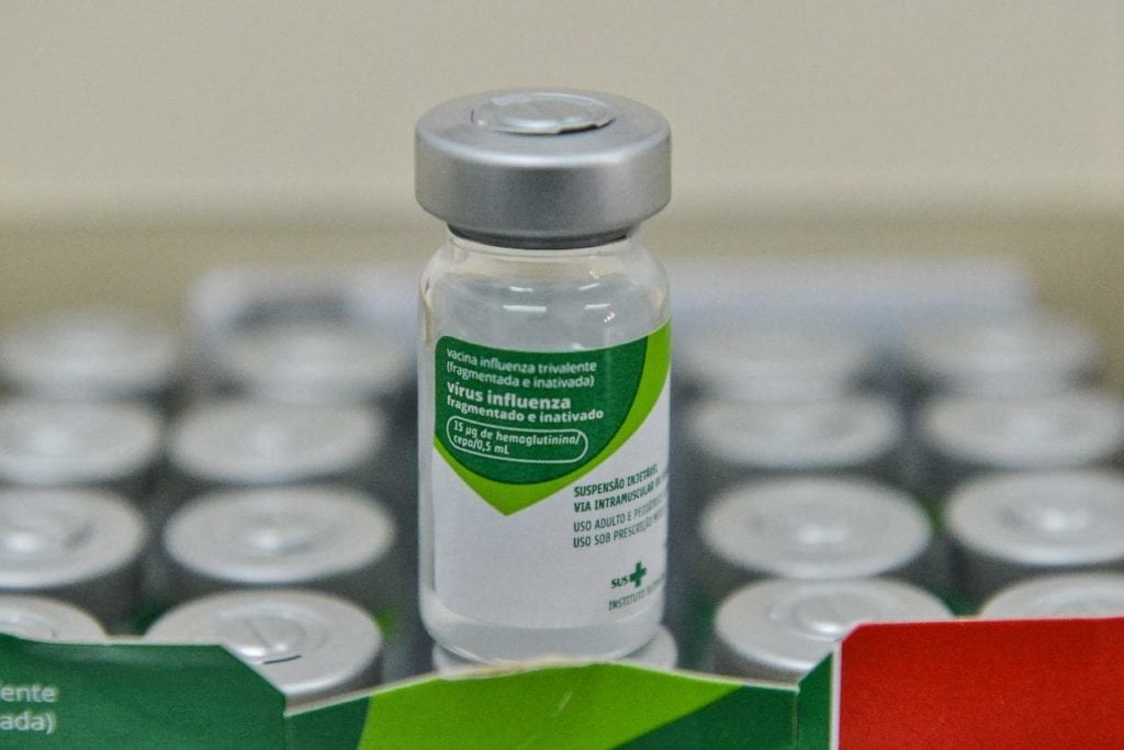 Presidente Kennedy recebe mais de 3 mil doses de imunizantes contra a Influenza