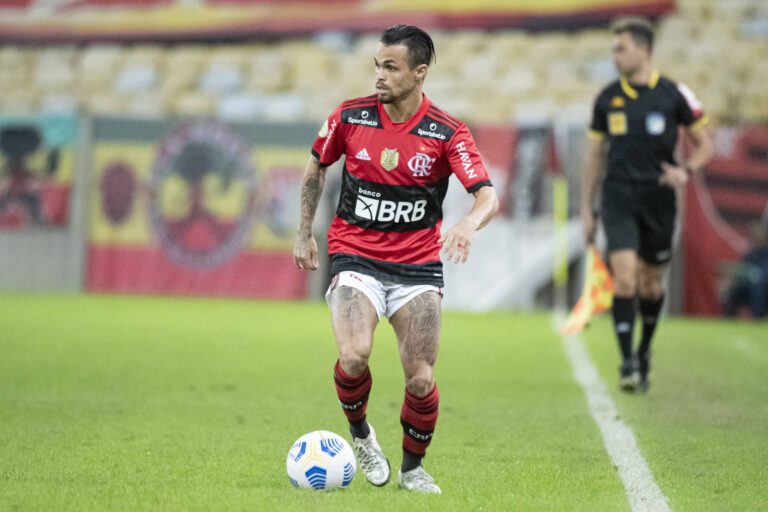 ​​​​​​​Michael enaltece volume do Flamengo: “Tivemos chances de fazer mais”