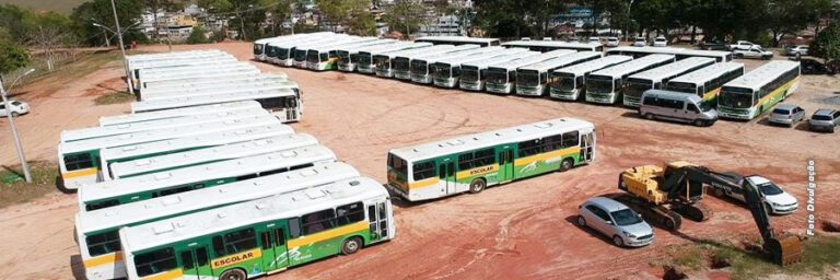 Prefeitura de Presidente Kennedy/ES renova a frota de ônibus para atender universitários e alunos da rede municipal