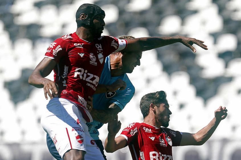 Not Cias Do Botafogo Hoje Rafael Moura Ironiza Var Em Lance De