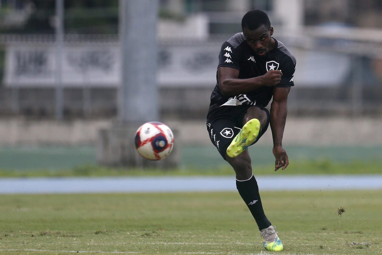 Not Cias Do Botafogo Hoje Volante Kayque Relata Inj Ria Racial De