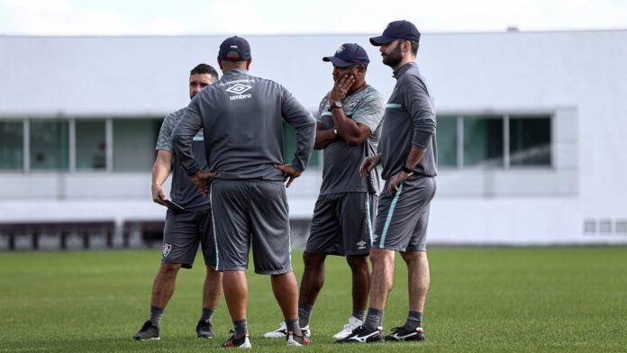 Fluminense treina de olho no América-MG