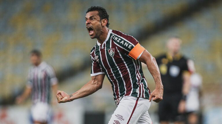 Vivendo boa regularidade no Fluminense, Fred recebe elogios de Marcão: “Ele merece reconhecimento”